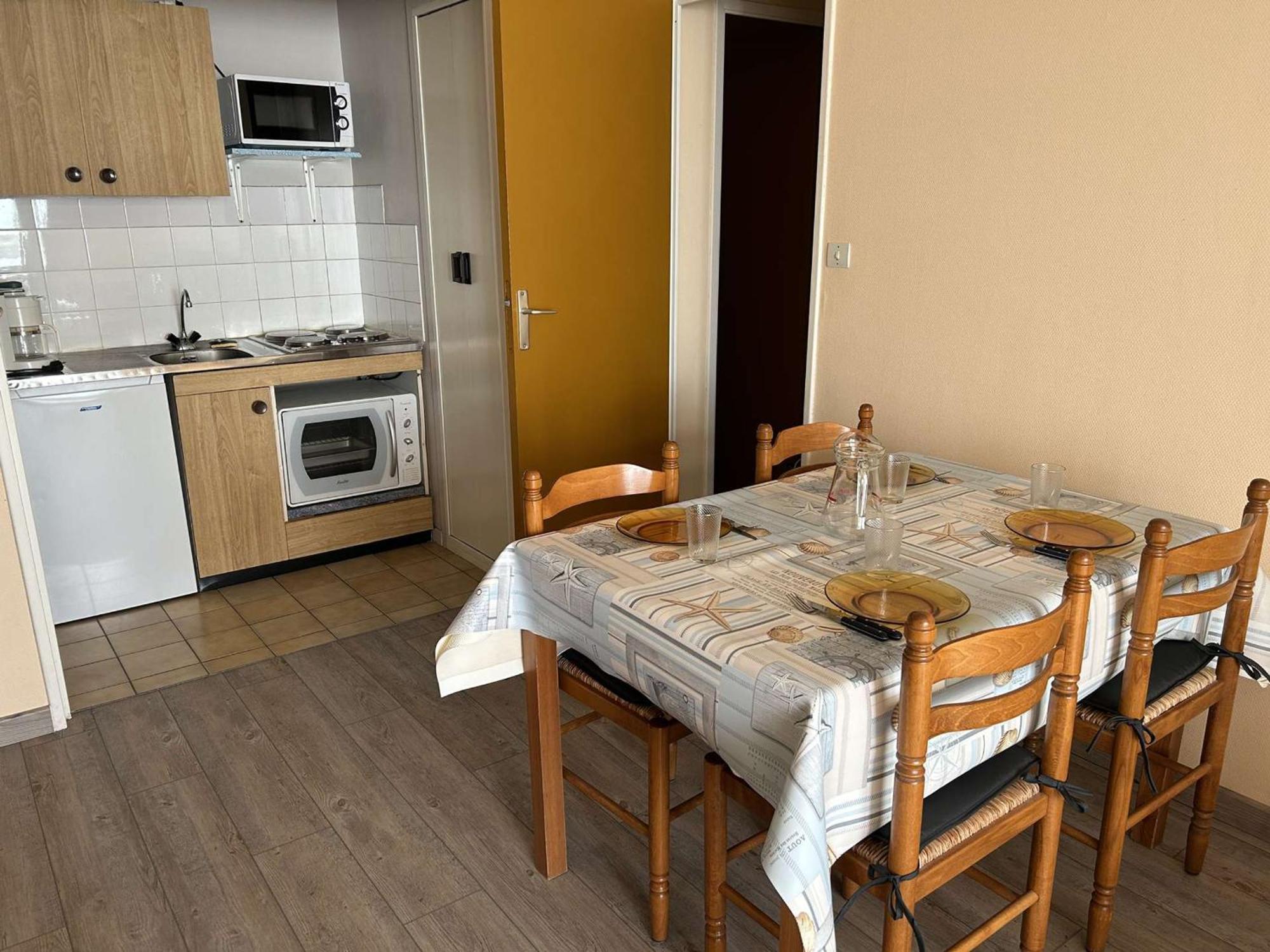 Appartement 2 Pieces Avec Balcon Et Parking A Saint-Gilles-Croix-De-Vie - Fr-1-224-39 Εξωτερικό φωτογραφία